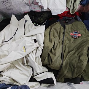 Pacas de Ropa Usada al por Mayor para Hombre, Chaquetas Mixtas, Cortavientos, Ropa de <span class=keywords><strong>Segunda</strong></span> <span class=keywords><strong>Mano</strong></span> Grado A, a Granel 45kg, Tienda de <span class=keywords><strong>Segunda</strong></span> <span class=keywords><strong>Mano</strong></span> - Product Image 2