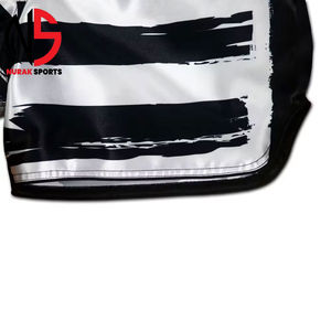 กางเกงมวยไทยชายคุณภาพพรีเมียม น้ำหนักเบา ราคาขายส่ง ปรับแต่งได้ตามต้องการ ผ้าไม่ยับ ดีไซน์ล่าสุด - Product Image 4