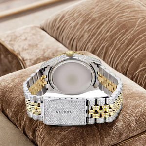 Reloj analógico Red Sunburst Dial Moissanite-Edición de metal de dos tonos, reloj Moissanite personalizado, reloj de diamantes para hombre - Product Image 3