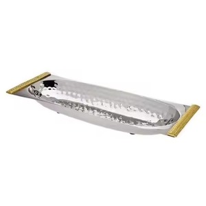 Bandeja de Servicio Decorativa con Acabado de Latón Repujado, Perfecta para Agregar un Toque Artístico a Interiores Tradicionales - Product Image 2