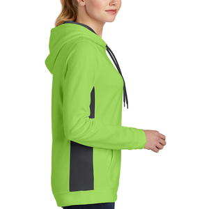 Hoodies pour femmes confortables à porter en extérieur, qualité supérieure, faible MOQ, coupe ajustée, meilleurs hoodies tendance pour femmes, service OEM - Product Image 3