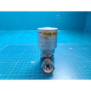 Válvula de Diafragma de Alta Pureza FUJIKIN 316L TIPO N.C 469045, Usada como Pieza de Repuesto para Equipos de Semiconductores Legacy - Product Image 1