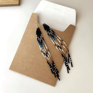 Meilleur importateur de boucles d'oreilles pendantes artisanales à motifs naturels et perles – Dégradé bleu marine à marron, style bohème chic pour les fiançailles - Product Image 2