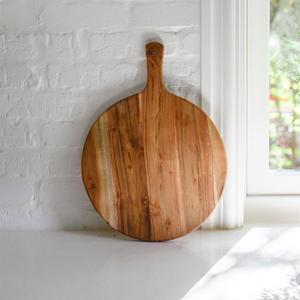 Tabla de cortar de madera de acacia, diseño redondo grande tipo pala, gruesa, duradera, segura para cuchillos, ideal para cortar, servir y uso elegante en la cocina. - Product Image 1