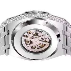 Montre à quartz moderne et élégante pour homme, sertie de diamants Moissanite, montre-bracelet de luxe pour homme, design de créateur, diamants Moissanite - Product Image 4