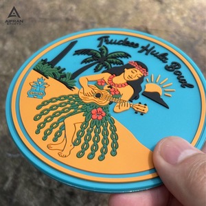 Disc Gauntlet Maßgefertigter 3D PVC Gummi Kreisförmiger Aufnäher mit Konzentrischen Linien und Spartaner-Helm-Emblem für Hüte & Handschuhe - Product Image 5