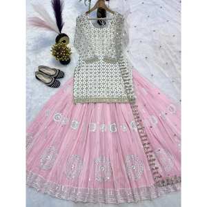 Beaux ensembles pour femmes Top et Lehenga avec Fancy Dupatta pour les fêtes - Product Image 3