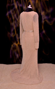 ชุดราตรีหรูหราประดับมุกสีพีช แขนยาว คอวี ทรงเมอร์เมด ชุดพรอมงานแต่งงานสุดหรู งานฝีมือประณีต ชุดเดรสยาวสำหรับงานปาร์ตี้ ปี 2026 - Product Image 4