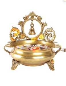 Elegant Metal Candle Bowl With Multiple Candle Placement For Dining <b>Table</b> <b>Decoration</b> And Cozy Evening Lighting Experience - Product Image 6