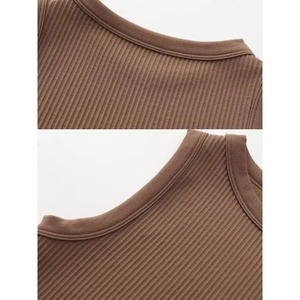 Débardeur de yoga et de course léger à compression pour femme, en nylon et élasthanne, séchage rapide, sensation seconde peau, vente en gros personnalisée - Product Image 5