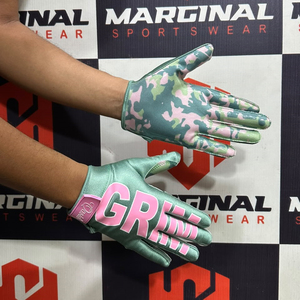 Guantes de Fútbol Americano Personalizados al por Mayor, de Alta Calidad, con Palma Adhesiva de Silicona, Dorso Impreso, Antideslizantes e Impermeables - Product Image 1