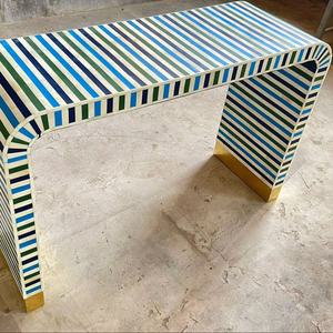 Mesa Consola Decorativa con Incrustaciones de Hueso, con Artesanía Tradicional India, Mueble Decorativo Elegante y Hecho a Mano - Product Image 1