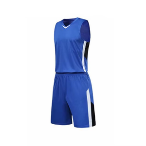 Ensemble d'uniformes de football personnalisés de haute qualité, unisexe, manches courtes, 100 % polyester respirant, maillots et shorts bleus, OEM/ODM - Product Image 3