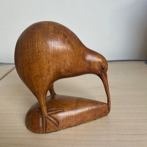 Escultura de Pájaro Kiwi Hecha a Mano en Madera para Decoración del Hogar, Arte de Vida Silvestre y Colección de Regalos Rústicos - Product Image 1