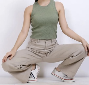 Débardeur court tendance pour femme, coupe ajustée, idéal pour l'été, style décontracté, basique mais de haute qualité, vente en gros - Product Image 3