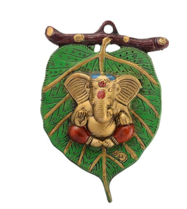 Moderna Decoración de Pared Tradicional con Diseño de Hojas Metálicas de Ganesha, para el Hogar o la Oficina, Arte de Pared Artesanal para Diwali - Product Image 2