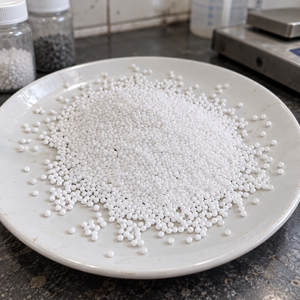 Offres Exceptionnelles : Granulés de Carbonate de Calcium de 25 kg, Qualité Masterbatch, Blanc Naturel, pour Film Soufflé, Matière Première Plastique - Product Image 1