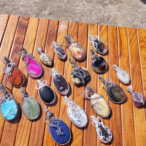 Pendentifs en pierres précieuses enroulés de fil de laiton, faits à la main, en pierre naturelle, plaqués argent, bijoux bohèmes, breloques pour colliers, pour femmes et hommes, vente en gros - Product Image 2