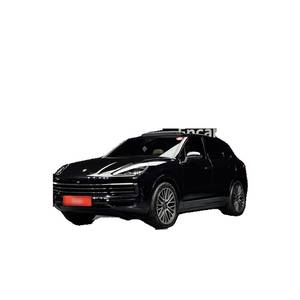 Porsche Cayenne 3.0 2024 avec boîte automatique, 83 281 km, sièges en cuir, caméra de recul, conduite à gauche - Product Image 1