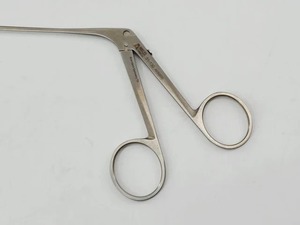 Pinzas Miniatura Delicadas Rectas para Oído, Nariz y Garganta (ENT) de 5-1/4 Pulgadas, Instrumento Quirúrgico de Precisión para Microcirugía de Oído y Otología de Vaslcare - Product Image 3