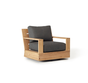 Fauteuil de jardin moderne en teck massif avec structure en boîte et coussins noirs épais pour terrasse, hôtel ou complexe hôtelier - Product Image 1