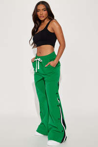 Pantalon unisexe vert à jambes larges avec boutons-pression sur le côté, décontracté et sportif, pour marque privée - Fabricant de pantalons pour hommes - Product Image 2