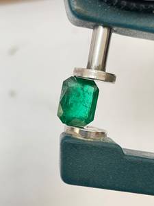Lote de Esmeraldas Verdes Naturales, Gemas Sueltas Facetadas, Formas Mixtas, Piedras para Joyería - Product Image 1