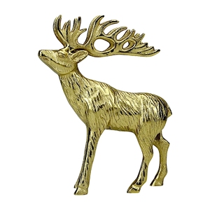 Figurine de renne en or coulé de qualité supérieure - Sculpture de cerf de Noël texturée et détaillée, pièce d'appoint pour les fêtes de luxe - Product Image 4