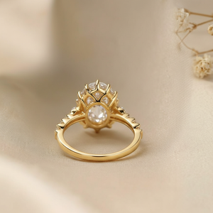 Anillo de Compromiso Ovalado con Halo de Diamantes, Oro de 14K/18K, Corte Ovalado, Moissanita, Micro Pavé, Anillo de Boda Unisex, Diamante Cultivado en Laboratorio - Product Image 3