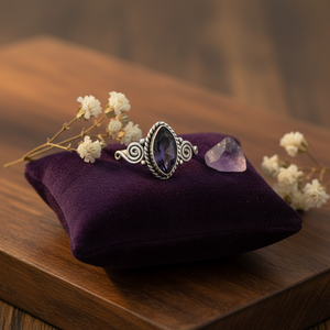 แหวนพลอยอเมทิสต์สีม่วงทรงมาร์คีส์ งานแฮนด์เมด ชุบทอง 18K สไตล์โบฮีเมียน ประดับเพชรแบบคอลเล็ตต์ ตัวเรือนทองเหลือง สำหรับผู้หญิง - Product Image 1