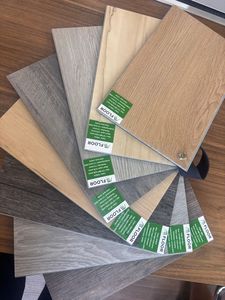 Fabricante Vietnamita OEM, Piso Vinílico de Lujo LVT, Tamaño y Color Personalizados, Tapete Vinílico Flexible Resistente a los Arañazos para Áreas Públicas - Product Image 3