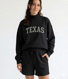 Conjunto de Moda para Mujer con Cuello Alto y Pantalones Cortos, Diseñado para un Estilo Casual y Cómodo para el Día a Día - Product Image 1