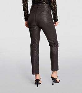 Pantalones de cuero para mujer a la moda, material suave y duradero, ajuste cómodo, pantalones de cuero para mujer de alta calidad - Product Image 3