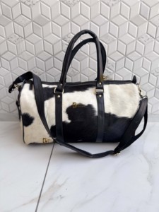 Bolsa de Viaje de Cuero Auténtico, Multiusos, Hecha a Mano, Unisex, Tamaño Grande, con Pelo de Vaca - Product Image 1