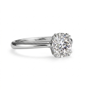 Anillo de Diamantes de Platino de Alta Gama con Engaste de Garras, Certificado IGI, Diseño de Lujo para Bodas, Compromisos y Fiestas - Product Image 3