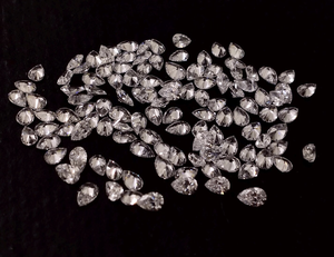 เพชรเพาะเลี้ยงทรงลูกแพร์ สี DEF ความสะอาด VVS เพชร CVD แบบเม็ดเดี่ยว 2 กะรัต 1 กะรัต 1.5 กะรัต - Product Image 1