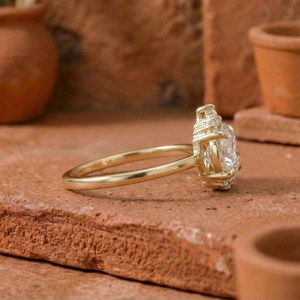 Bague florale en diamant rond VS1 de 2,00 carats, cultivé en laboratoire, avec or massif 18 carats, pour femme, idéale pour mariage, fête ou occasion spéciale - Product Image 6