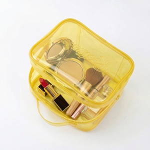 Sacs cosmétiques de grande capacité à la mode, résistants à l'eau, avec fermeture à glissière et étiquette en PVC gaufrée - Product Image 6