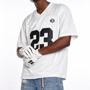 Jersey de Fútbol Americano Blanco con Cuello en V Extra Grande, a la Moda 2026, 220 GSM, Malla de Poliéster, Impresión de Número Personalizada, Fabricante OEM al por Mayor, EE. UU. - Product Image 4