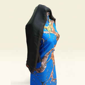 Conjunto Garbasaar Azul Rey Alemán Suizo Dirac con Estampado Abstracto de Árbol, Chal Negro y Encaje Azul - Product Image 2