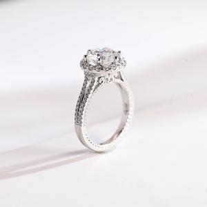 Anillo de Doble Banda con Halo Pavé y Diamante Solitario de Corte Redondo Cultivado en Laboratorio para Mujer, Oro Blanco de 10K, Regalo de Promesa de Boda para Enamorados - Product Image 3