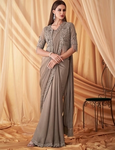 Sari de Diseño KV para Mujer, en Georgette Gris con Adornos, con Blusa Sin Coser - Product Image 5