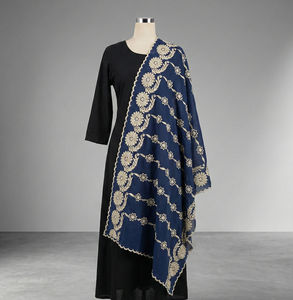 ผ้าคลุมไหล่ผ้าฝ้ายลายลูกไม้แอฟริกันสไตล์ดูไบ ลายดอกไม้ สำหรับผู้หญิง |   ผ้าคลุมศีรษะอิสลามแบบระบายอากาศได้ 2.2 ม. ประดับด้วยคริสตัล สำหรับใช้ในชีวิตประจำวัน - Product Image 3