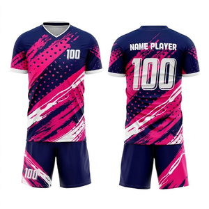 Ensembles d'uniformes de football pour hommes, maillots de football personnalisés, fabricant de kits d'équipe en gros - Product Image 1