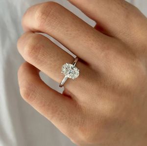 Anillo de Compromiso Solitario con Diamante Cultivado en Laboratorio de Corte Ovalado de 2 Quilates, Chapado en Oro Rosa, Joyería de Lujo para Novia, Regalo para Ella - Product Image 1
