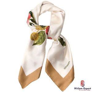 Bufanda Corta Estampada Personalizada de Primera Calidad, Fabricante Textil OEM ODM de Marca Blanca, Accesorios de Moda al por Mayor - Product Image 4