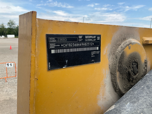 Cargadora Compacta de Dos Velocidades para Trabajo Pesado 2022 236B3, Capacidad de Carga Nominal de 200 Toneladas, Caja de Cambios y Motor de 60/75 KW - Product Image 3