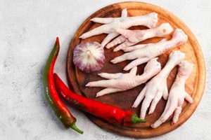 Pattes de poulet surgelées les plus vendues, qualité A, pieds de poulet nettoyés, peau jaune éliminée, pour la vente en gros et l'exportation - Product Image 2