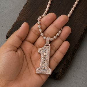 Pendentif personnalisé Hip Hop Iced Out numéro 1 en argent 925 avec lettre en moissanite et diamant - Product Image 2