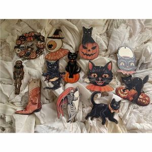 Ornements suspendus en bois brut, artisanat en bois DIY pour Halloween, formes de chauves-souris découpées au laser pour la décoration de fête et les accents muraux de la maison - Product Image 4